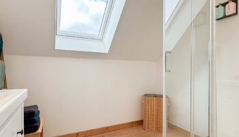 Ruime gezinswoning met 4 slaapkamers, garage en terras