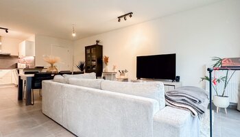 Recent en lichtrijk tweeslaapkamer appartement 