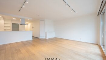 Ruim 2SLK-appartement met westgericht terras op de Lippenslaan