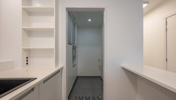 Ruim 2SLK-appartement met westgericht terras op de Lippenslaan