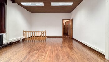 Kantoorruimte in authentiek gebouw op commerciële ligging langs de ring van Brugge