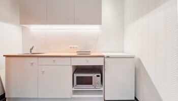 Kantoorruimte in authentiek gebouw op commerciële ligging langs de ring van Brugge