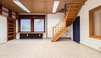 Kantoorruimte in authentiek gebouw op commerciële ligging langs de ring van Brugge