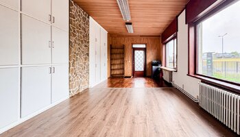 Kantoorruimte in authentiek gebouw op commerciële ligging langs de ring van Brugge