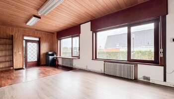 Kantoorruimte in authentiek gebouw op commerciële ligging langs de ring van Brugge