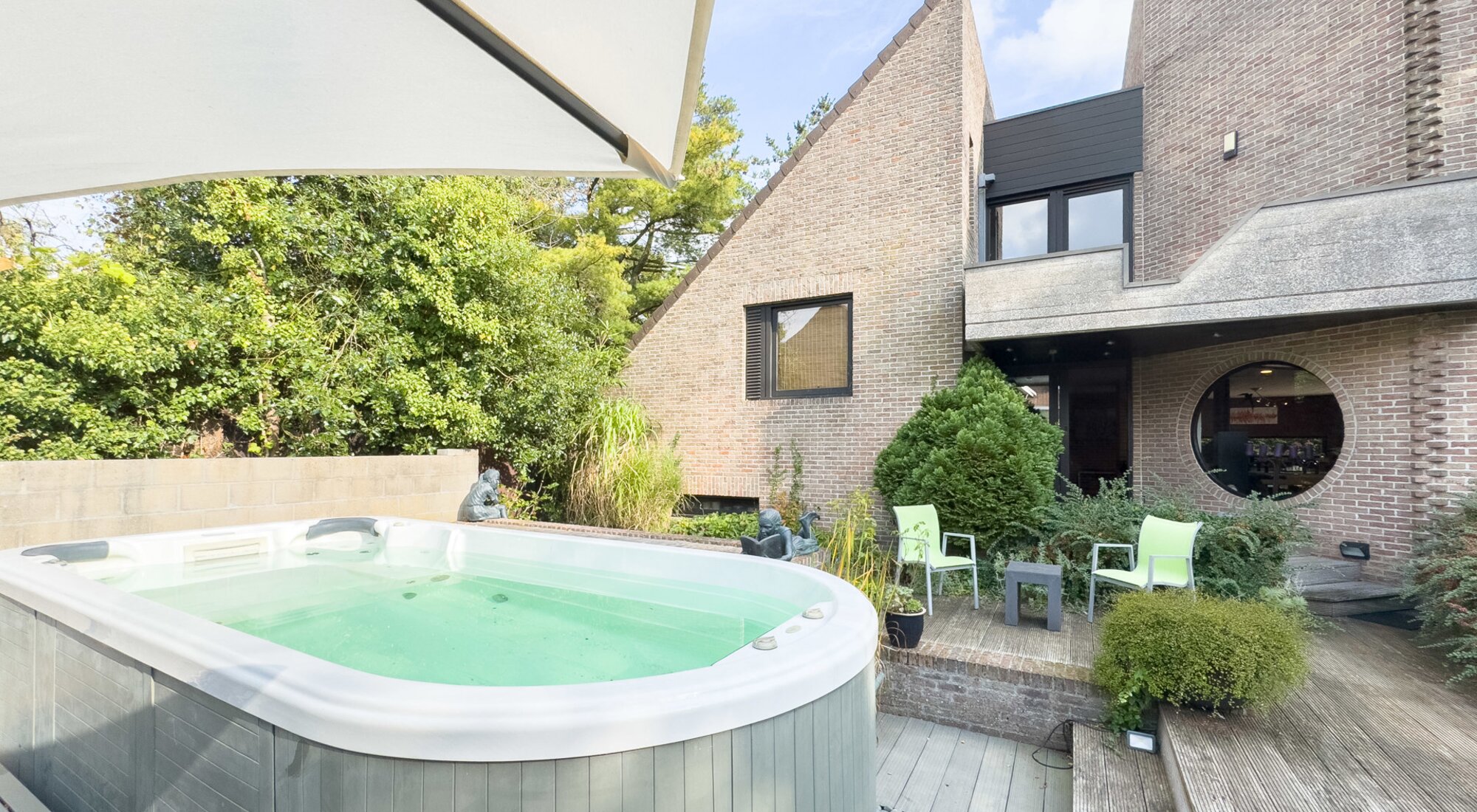 Magnifique villa familiale avec annexe et jardin agréable