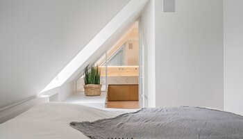 Exclusieve penthouse met 4-SLK in prestigieuze residentie nabij het Zegemeer en het centrum