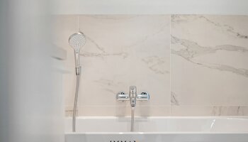 Exclusieve penthouse met 4-SLK in prestigieuze residentie nabij het Zegemeer en het centrum