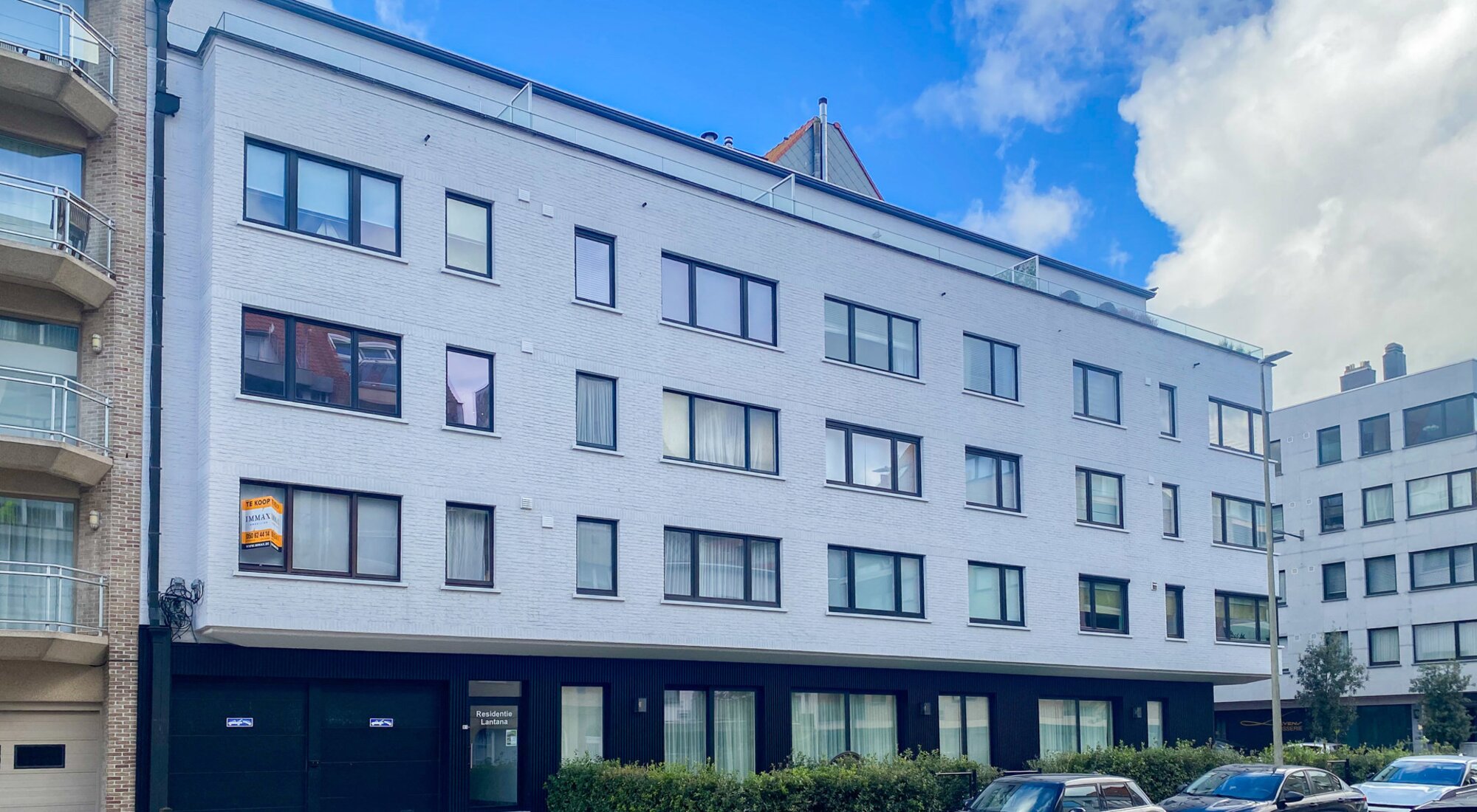 Ruim appartement met groot potentieel en ruim terras (17 m²) nabij het strand en het centrum