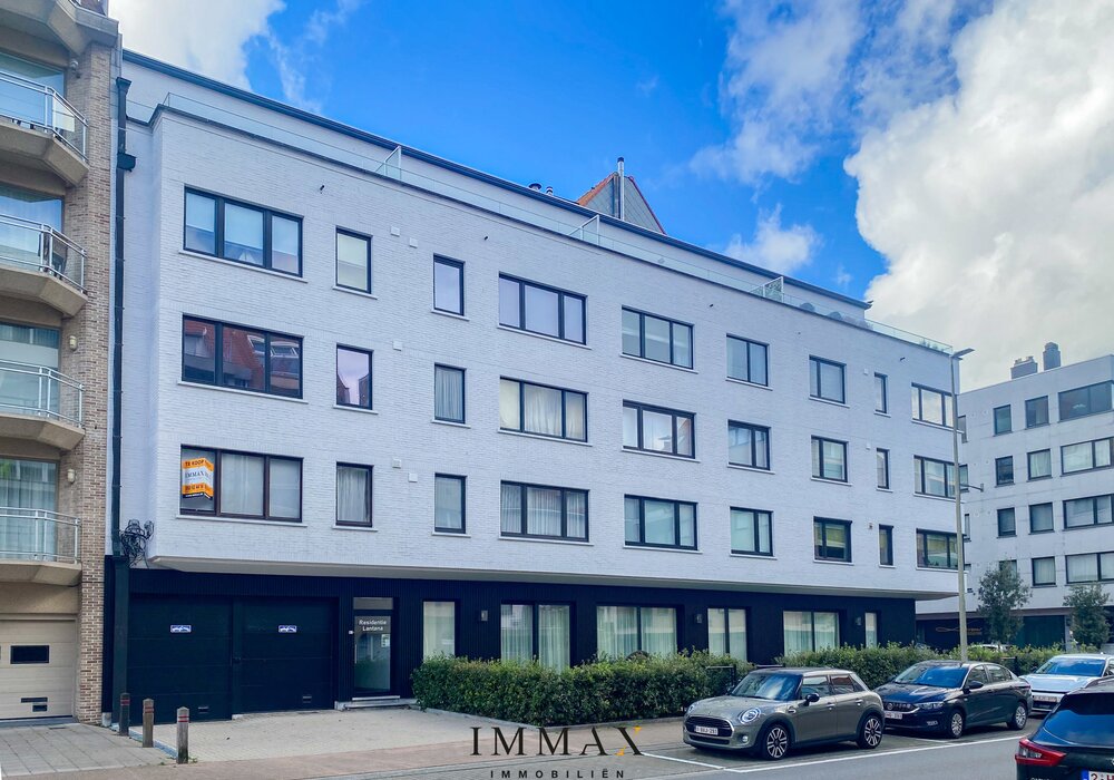 Te renoveren 3SLK-appartement met ruim terras (17 m²)