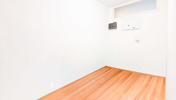 Ruim appartement met groot potentieel en ruim terras (17 m²) nabij het strand en het centrum