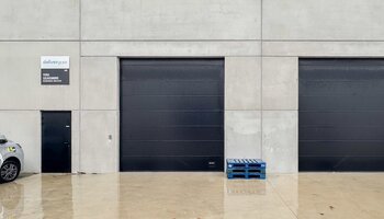 Ruime loods van 225 m²