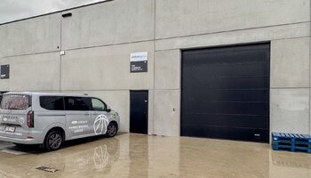 Ruime loods van 225 m²