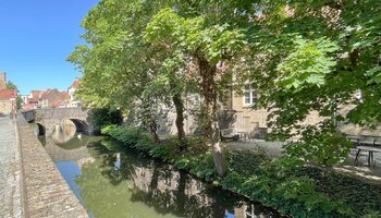 Ruim twee slaapkamer appartement