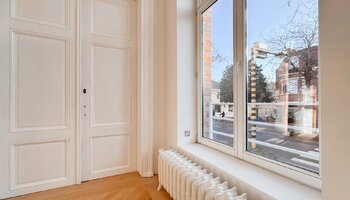 Authentiek gerenoveerd gelijkvloers appartement – Residentie Della Faille
