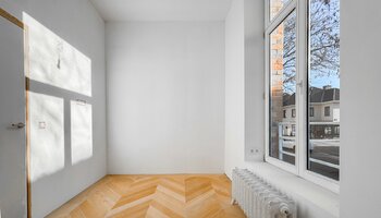 Authentiek gerenoveerd gelijkvloers appartement – Residentie Della Faille