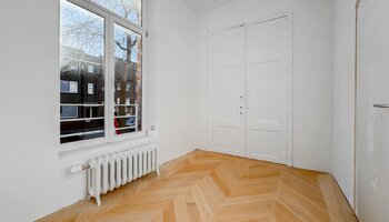 Authentiek gerenoveerd gelijkvloers appartement – Residentie Della Faille