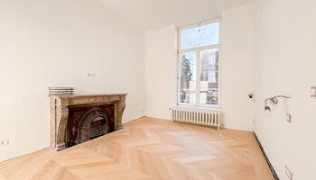 Authentiek gerenoveerd gelijkvloers appartement – Residentie Della Faille