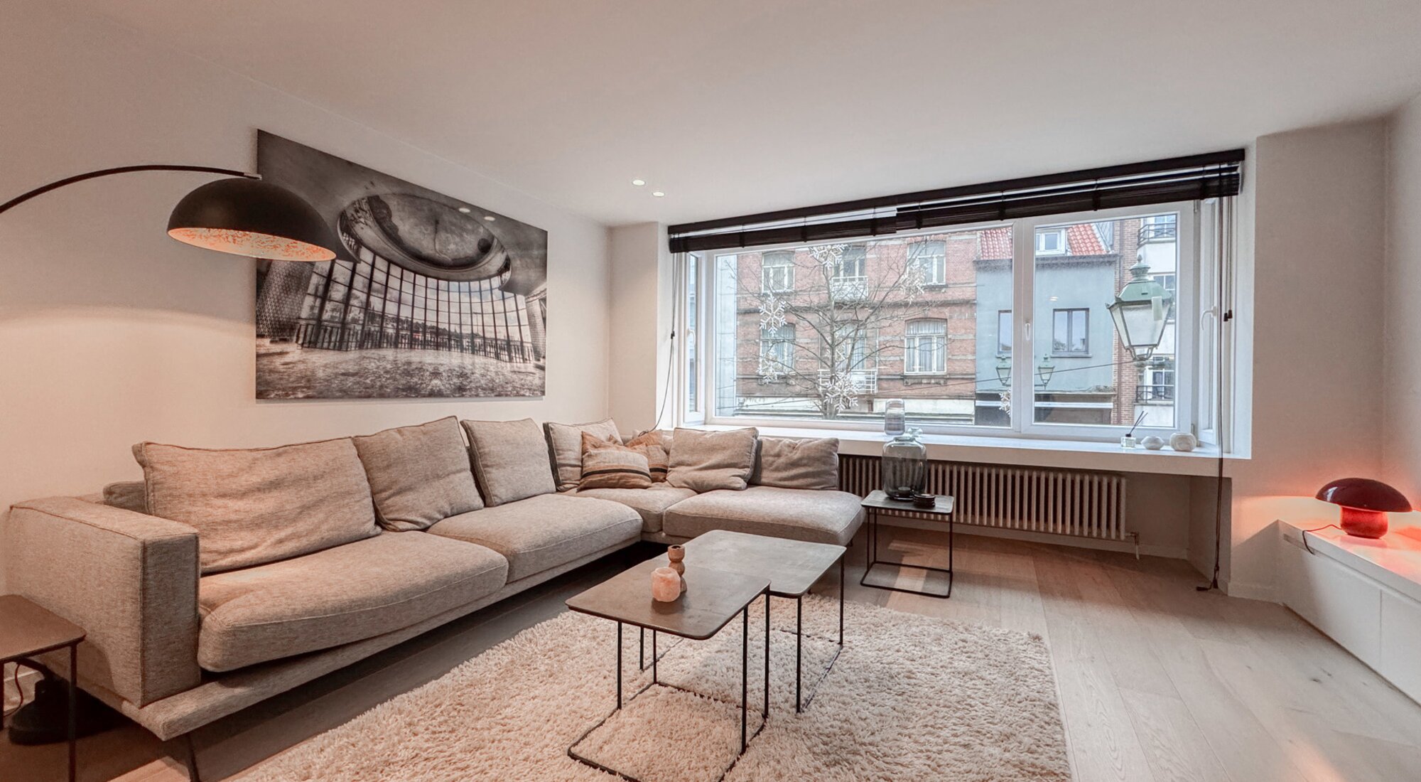 Mooi gerenoveerd 2SLK-appartement in de Lippenslaan