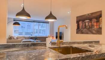 Mooi gerenoveerd 2SLK-appartement in de Lippenslaan