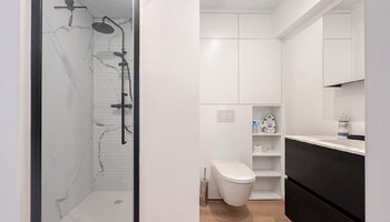 Vernieuwd 2SLK-appartement op centrale ligging nabij de Lippenslaan