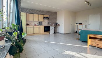 Appartement de 2 chambres dans un endroit central 