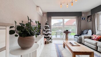 Instapklare halfopen eengezinswoning met zuidgerichte tuin