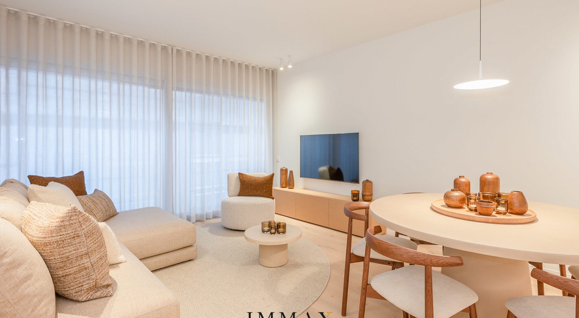 Prachtig vernieuwd 3SLK-appartement gelegen nabij de Zeedijk, het Van Bunnenplein en de Lippenslaan