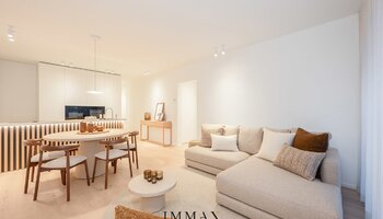 Prachtig vernieuwd 3SLK-appartement gelegen nabij de Zeedijk, het Van Bunnenplein en de Lippenslaan