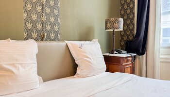 Commerciële opbrengsteigendom met horeca & gastenkamers op topligging 