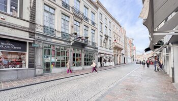 Commerciële opbrengsteigendom met horeca & gastenkamers op topligging 