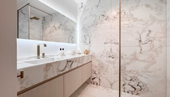 Luxueus 2SLK-appartement met zonnige terrassen en open zichten in het Zoute