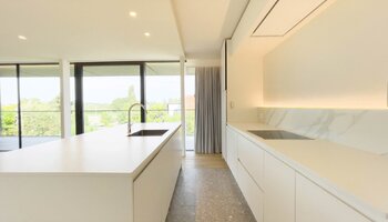 Centraal gelegen nieuwbouw appartement met groot terras (>40m²)