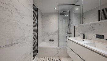 Magnifique appartement 3 chambres rénové près de la place Rubens et à 50 m de la mer 