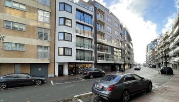 Magnifique appartement 3 chambres rénové près de la place Rubens et à 50 m de la mer 