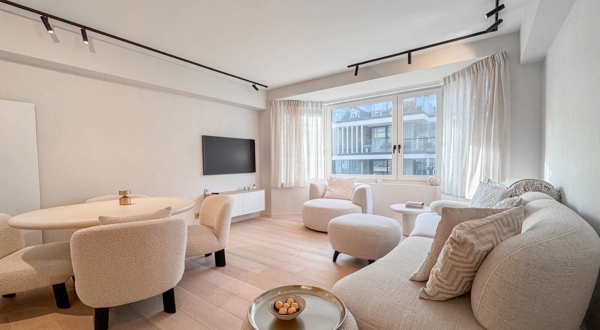 Hoogwaardig afgewerkt 2SLK-appartement nabij het centrum en de Lippenslaan