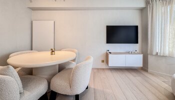 Hoogwaardig afgewerkt 2SLK-appartement nabij het centrum en de Lippenslaan