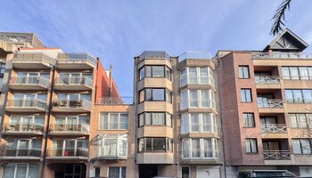 Hoogwaardig afgewerkt 2SLK-appartement nabij het centrum en de Lippenslaan