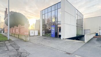 Bureau spacieux, facilement accessible et avec parking