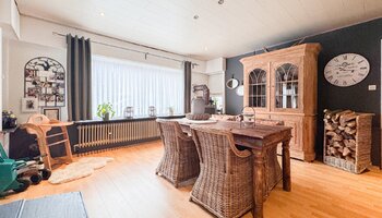 Bâtiment ouvert à rénover avec une superficie de 2 636 m²