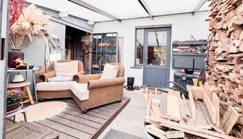 Bâtiment ouvert à rénover avec une superficie de 2 636 m²