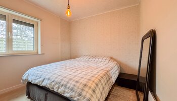 Vrijstaande villa met zwembad en zongerichte tuin