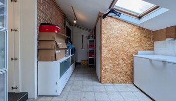 Vrijstaande villa met zwembad en zongerichte tuin