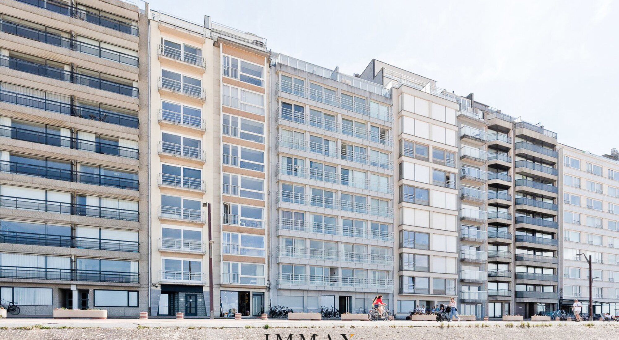 Mooi gerenoveerd 2SLK-appartement met frontaal zeezicht