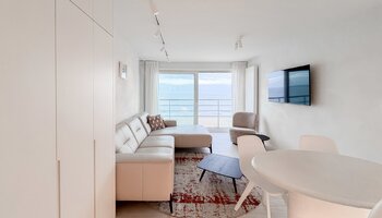 Mooi gerenoveerd 2SLK-appartement met frontaal zeezicht