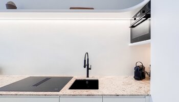 Mooi gerenoveerd 2SLK-appartement met frontaal zeezicht