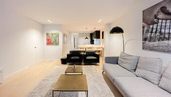 Mooi gerenoveerd 2SLK-appartement in de Lippenslaan