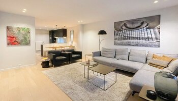 Mooi gerenoveerd 2SLK-appartement in de Lippenslaan