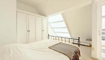 Lichtrijke penthouse met prachtig zonneterras 