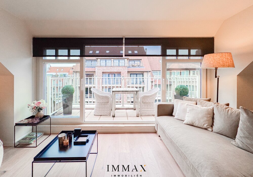 Recente (2013) penthouse met 2 ruime&zonnige terrassen gelegen in een doodlopende straat nabij Lippenslaan